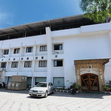 Super Townhouse Dona Castle Ξενοδοχείο Kollam Εξωτερικό φωτογραφία