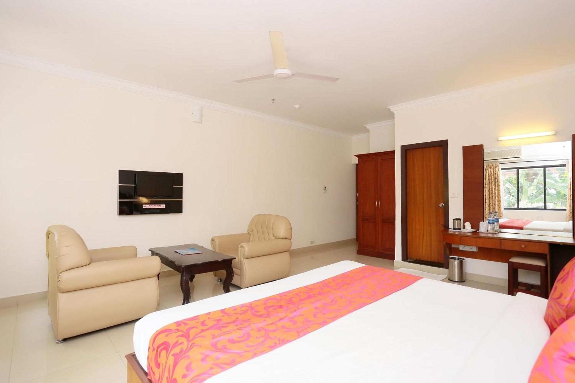 Super Townhouse Dona Castle Ξενοδοχείο Kollam Εξωτερικό φωτογραφία