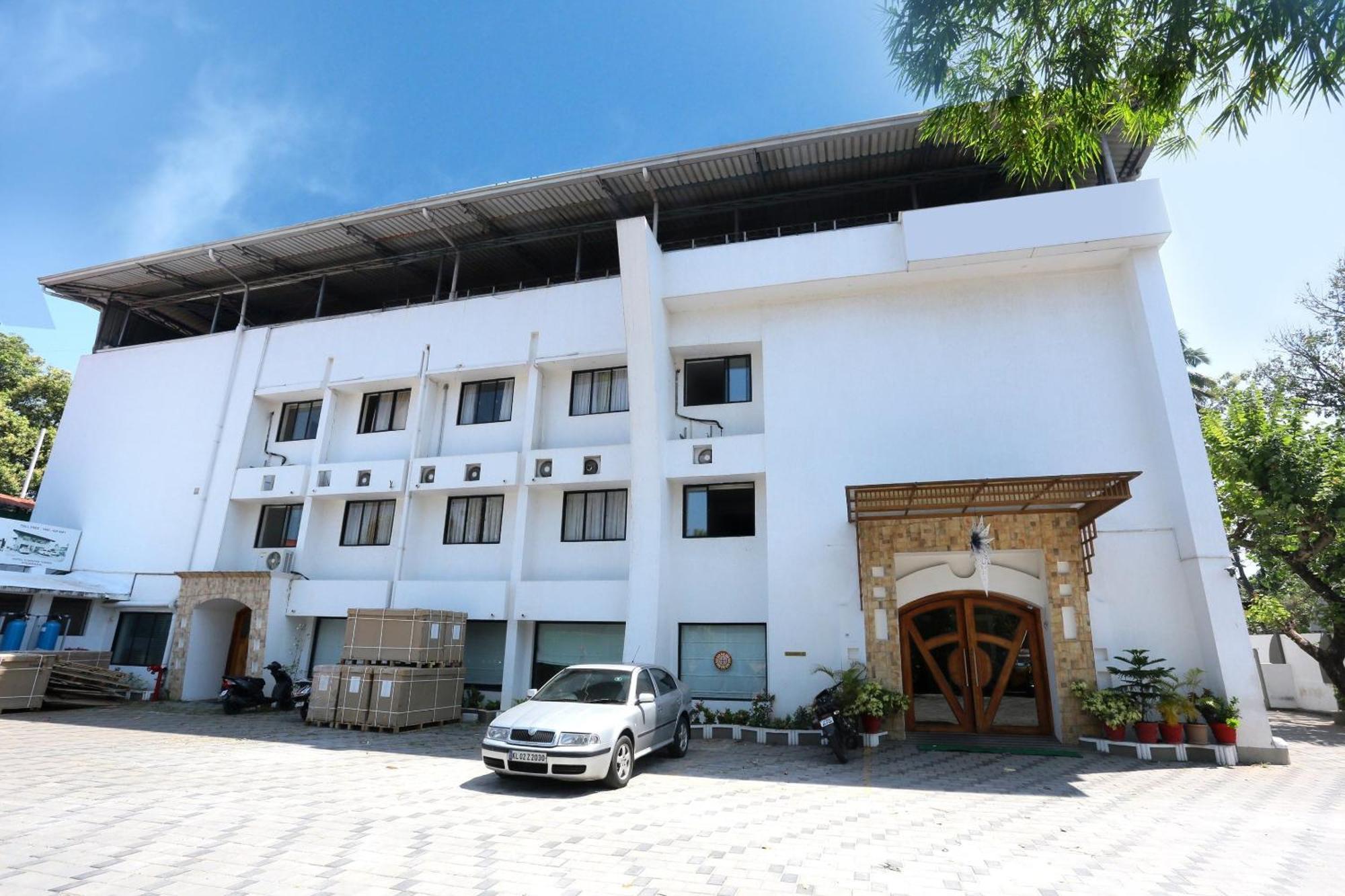 Super Townhouse Dona Castle Ξενοδοχείο Kollam Εξωτερικό φωτογραφία