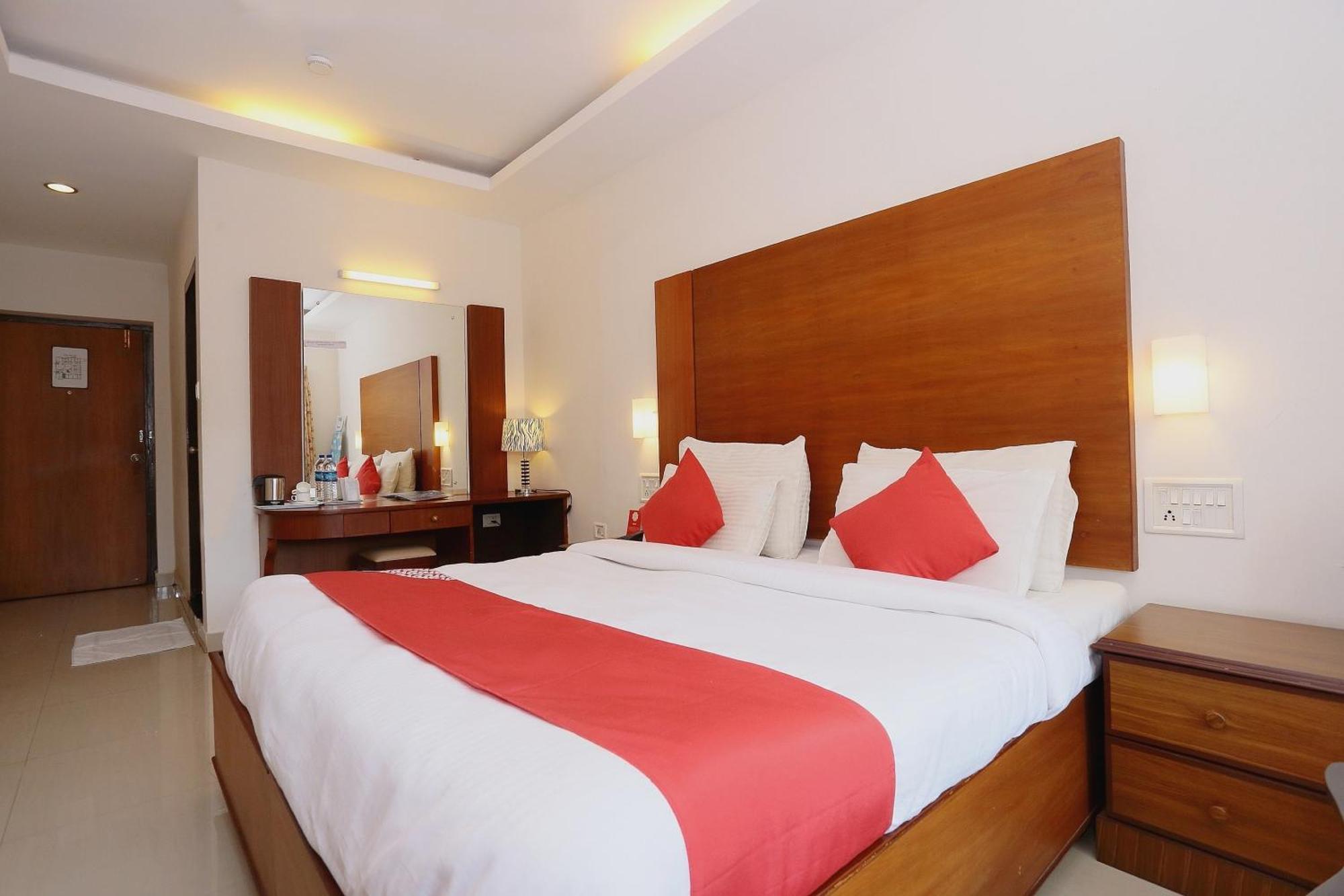 Super Townhouse Dona Castle Ξενοδοχείο Kollam Εξωτερικό φωτογραφία