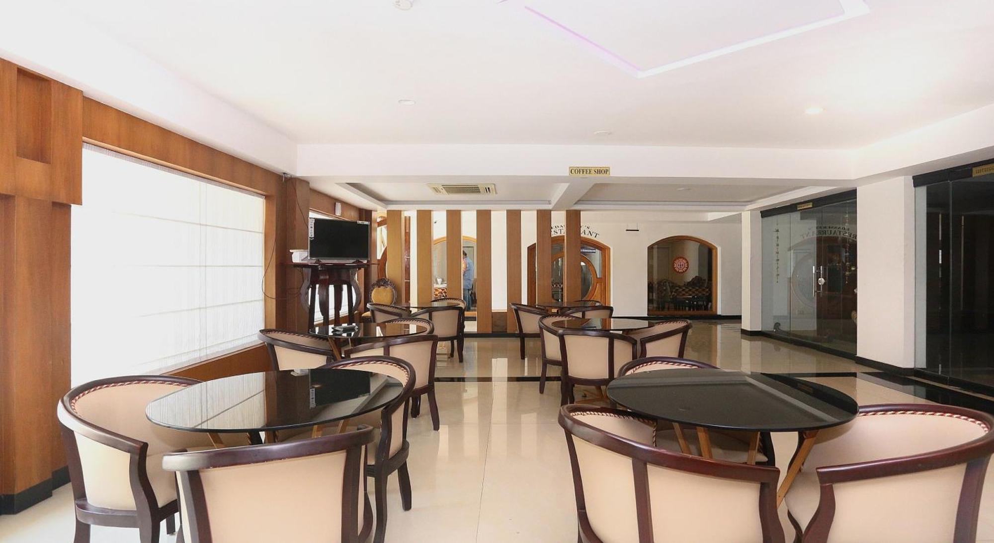 Super Townhouse Dona Castle Ξενοδοχείο Kollam Εξωτερικό φωτογραφία