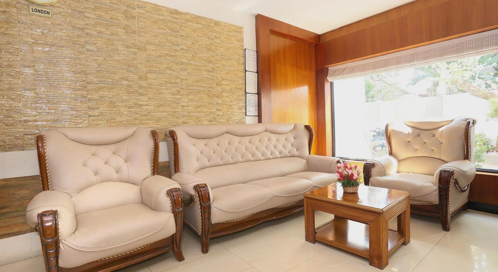 Super Townhouse Dona Castle Ξενοδοχείο Kollam Εξωτερικό φωτογραφία