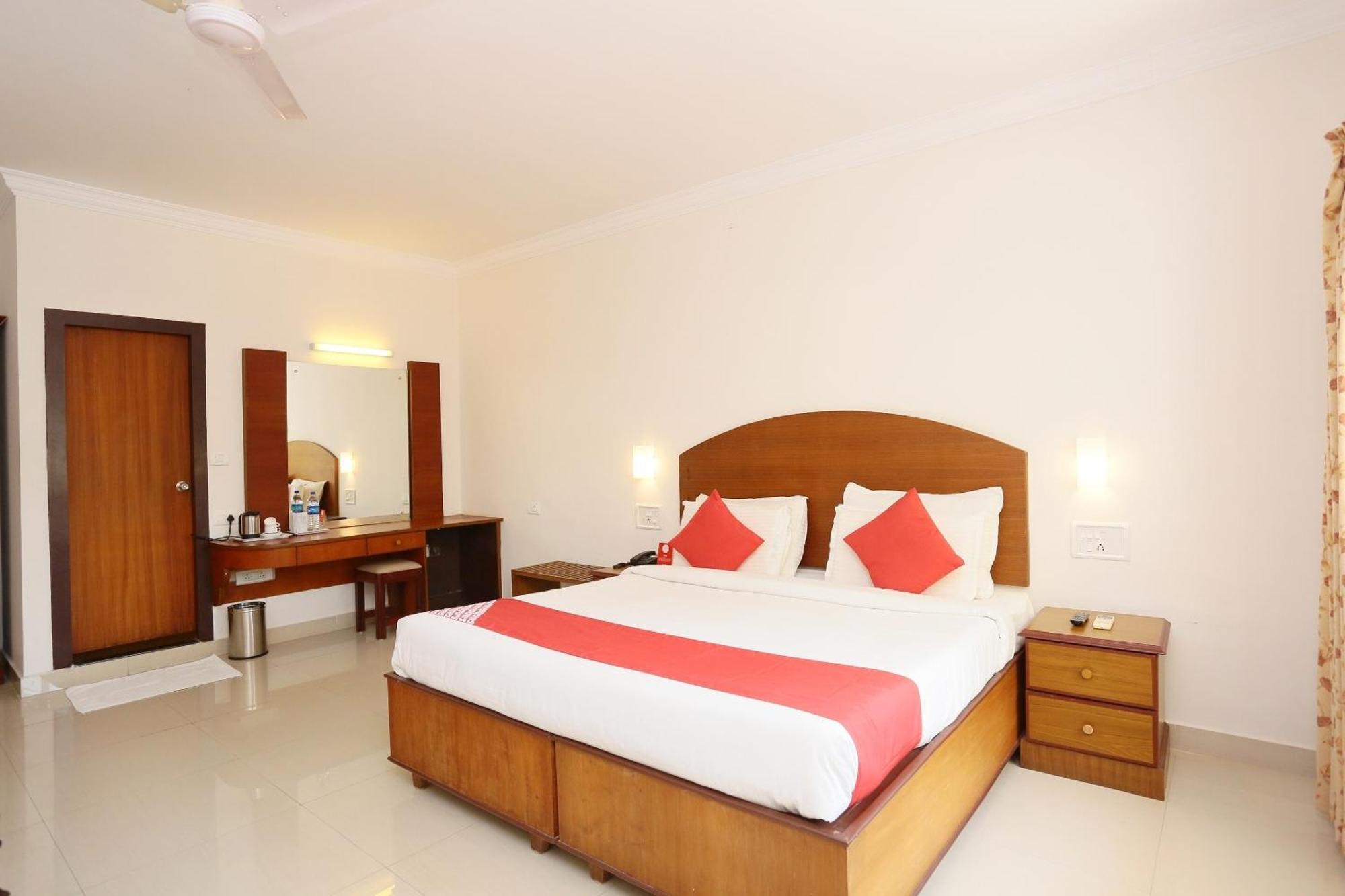 Super Townhouse Dona Castle Ξενοδοχείο Kollam Εξωτερικό φωτογραφία